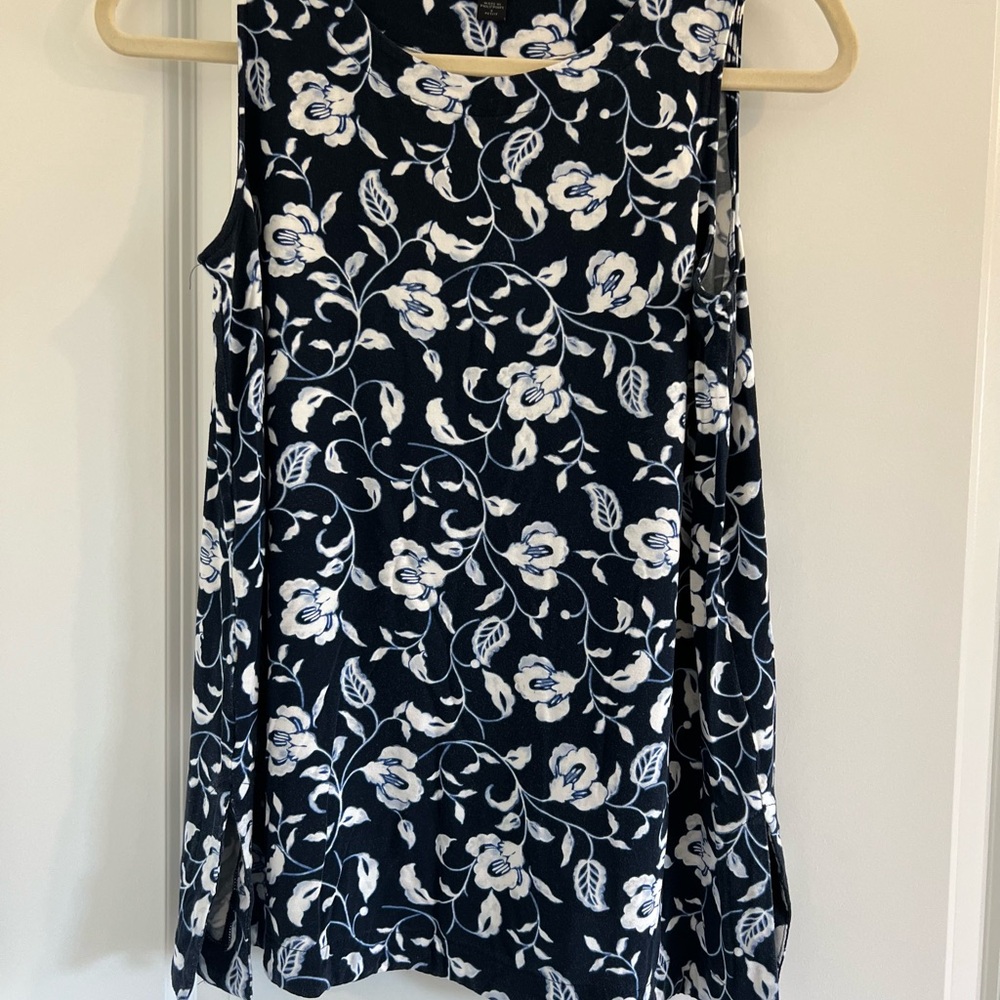 J. Jill Black and White Floral top